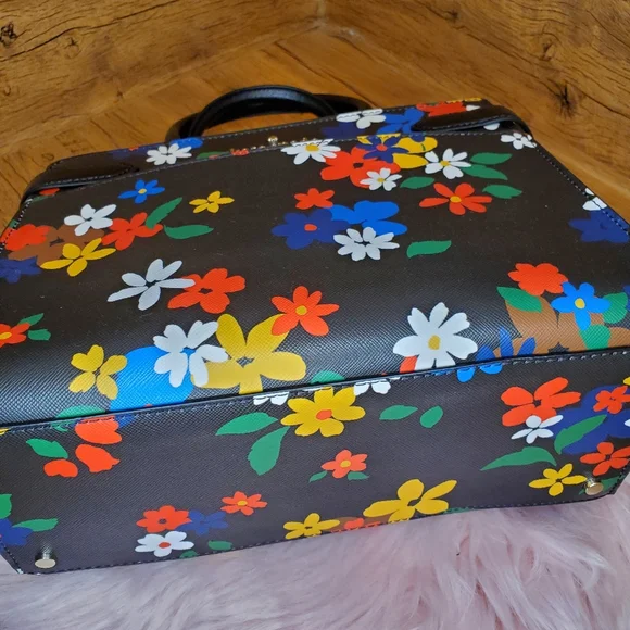 NWT Kate spade handbag staci medium satchel in black sailing floral crossbody